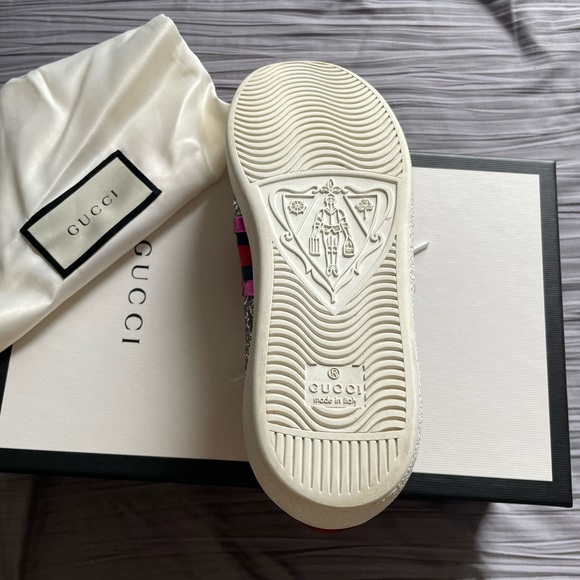 COPY - Used only a few times Gucci sneakers. Size six. - Picture 4 of 5